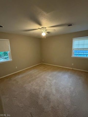 200 Walden DR, Yorktown, VA 23692