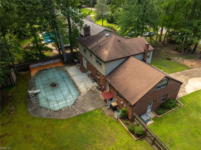 200 Walden DR, Yorktown, VA 23692