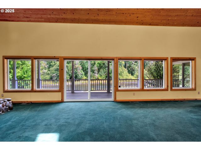 78341 SNAUER Ln, Cottage Grove, OR 97424