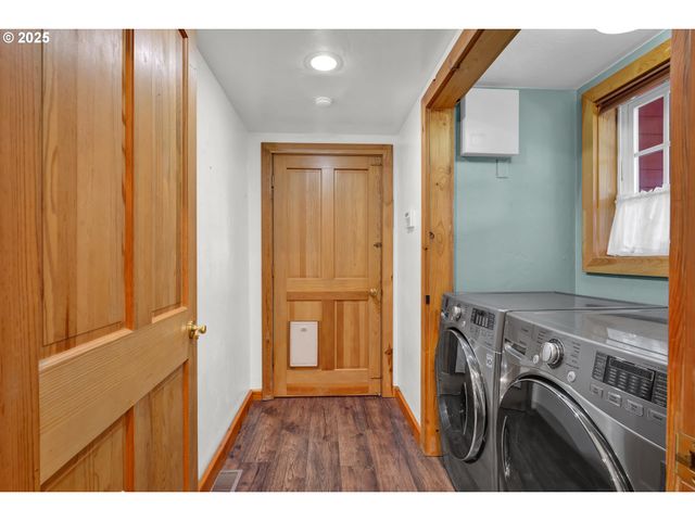 78341 SNAUER Ln, Cottage Grove, OR 97424