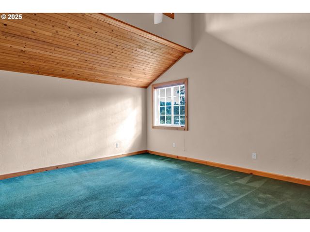 78341 SNAUER Ln, Cottage Grove, OR 97424