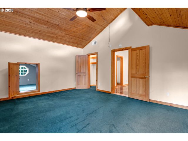 78341 SNAUER Ln, Cottage Grove, OR 97424