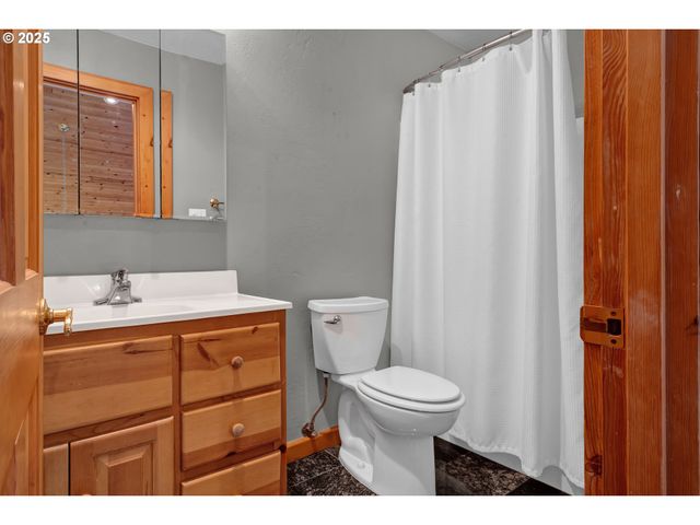 78341 SNAUER Ln, Cottage Grove, OR 97424