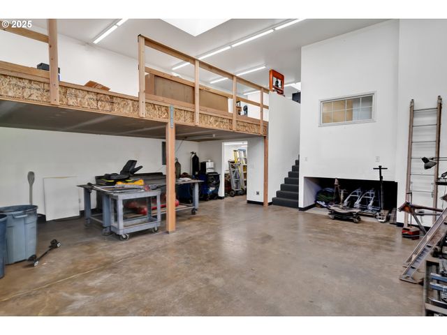 78341 SNAUER Ln, Cottage Grove, OR 97424