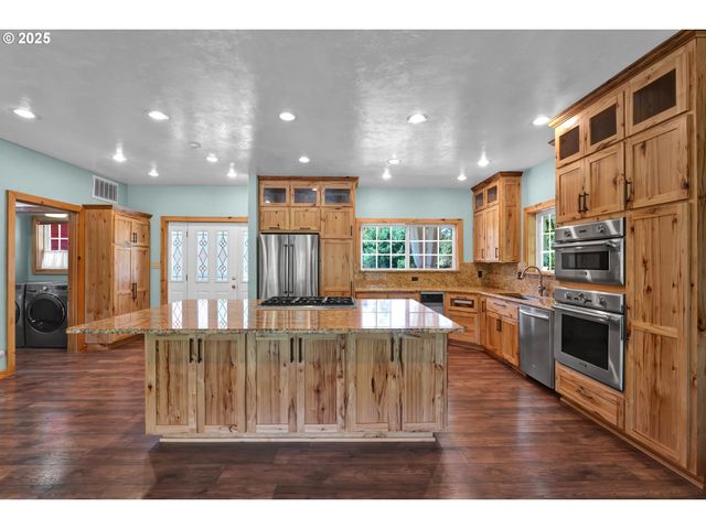 78341 SNAUER Ln, Cottage Grove, OR 97424