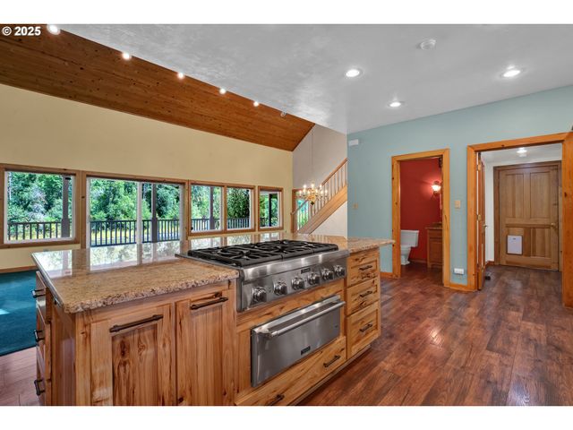 78341 SNAUER Ln, Cottage Grove, OR 97424