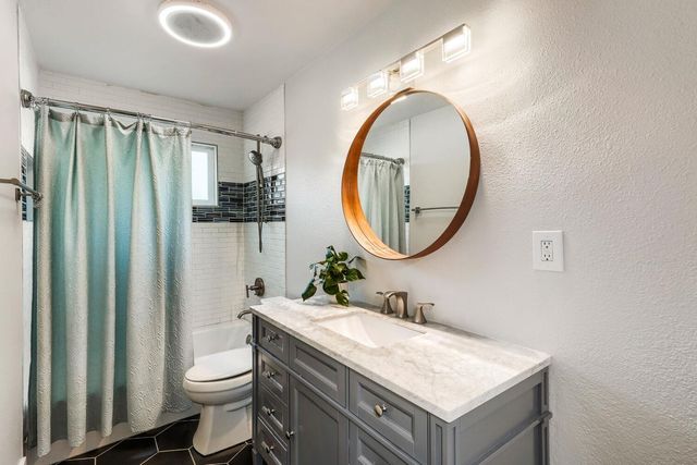12410 Blossomwood DR, Austin, TX 78727