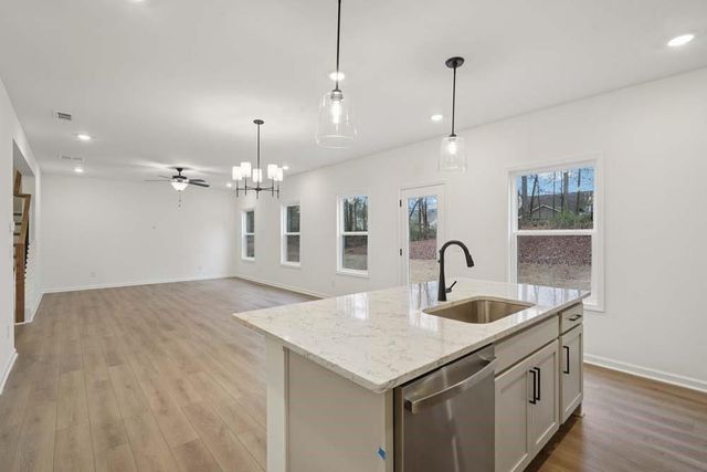 5460 Hargrove Way, Flowery Branch, GA 30542
