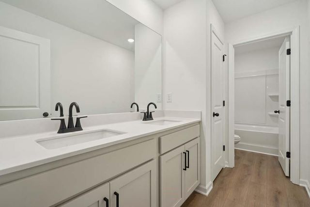 5460 Hargrove Way, Flowery Branch, GA 30542