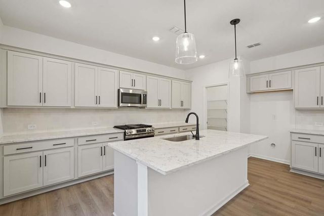 5460 Hargrove Way, Flowery Branch, GA 30542