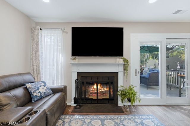 220 Learnington Way, Franklin Twp., NJ 08873