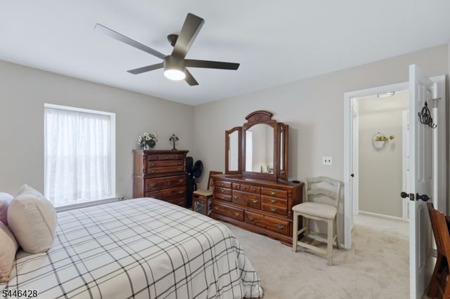 220 Learnington Way, Franklin Twp., NJ 08873