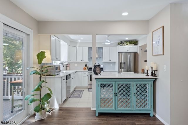 220 Learnington Way, Franklin Twp., NJ 08873