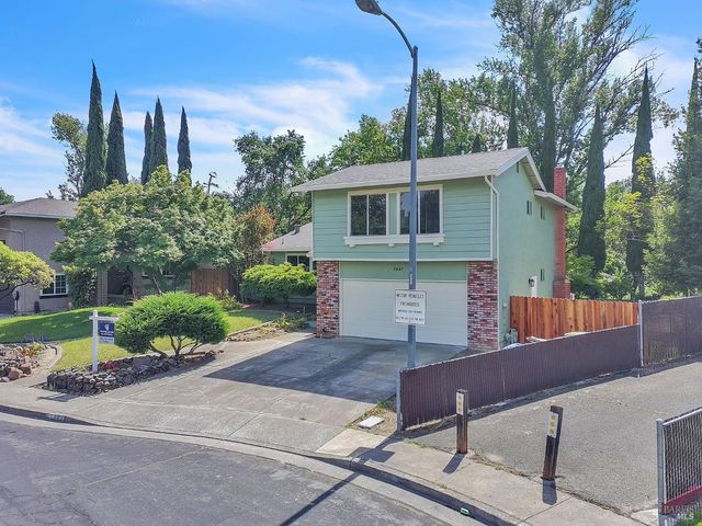 3447 Springfield Dr, Fairfield, CA 94534