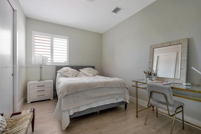 3446 SW 23rd St 3446, Miami, FL 33145