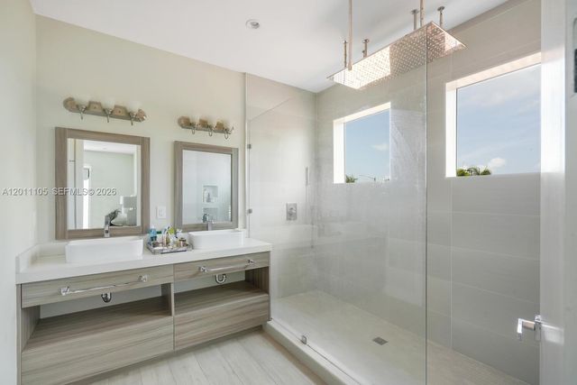 3446 SW 23rd St 3446, Miami, FL 33145