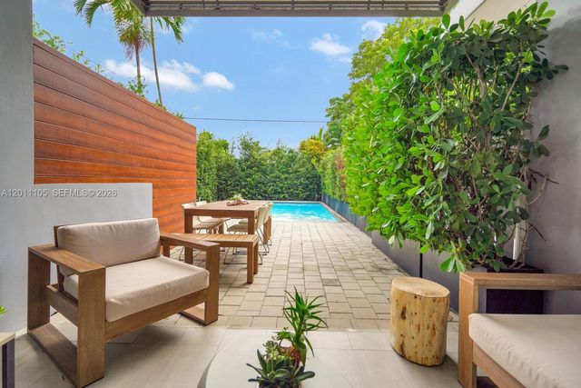 3446 SW 23rd St 3446, Miami, FL 33145