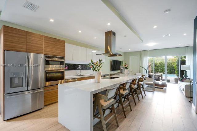 3446 SW 23rd St 3446, Miami, FL 33145