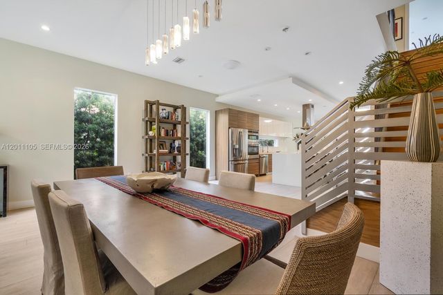 3446 SW 23rd St 3446, Miami, FL 33145
