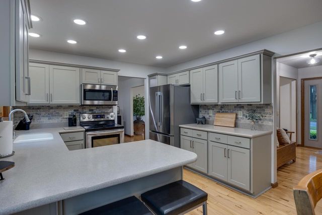 101 Coach House Drive, Madison, WI 53714