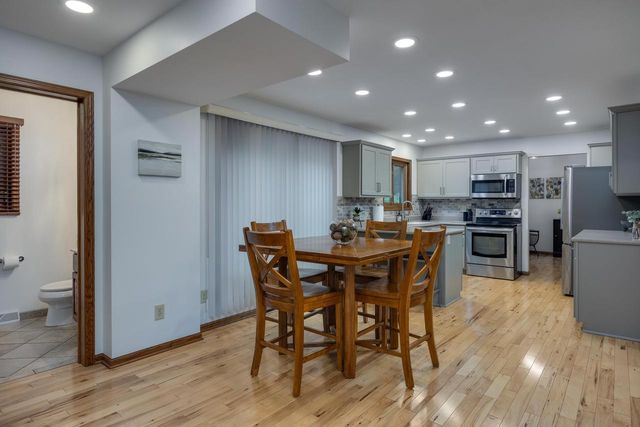 101 Coach House Drive, Madison, WI 53714