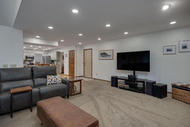 101 Coach House Drive, Madison, WI 53714