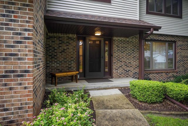 101 Coach House Drive, Madison, WI 53714