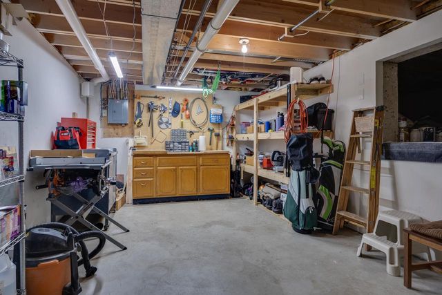 101 Coach House Drive, Madison, WI 53714