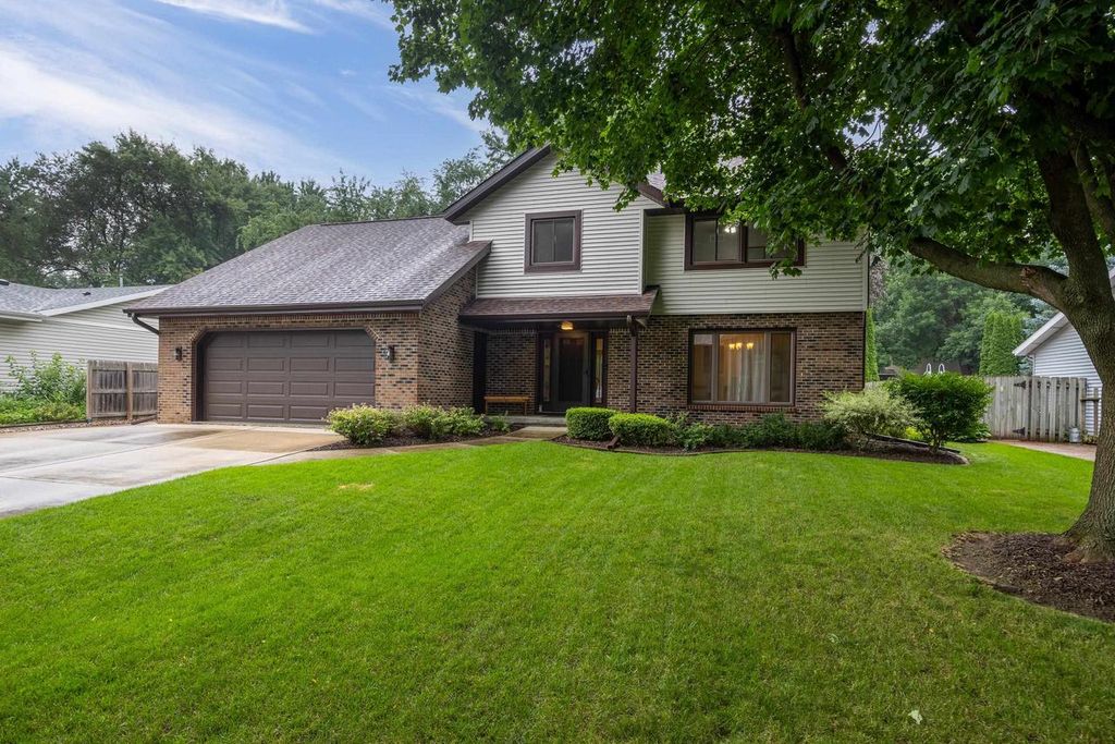 101 Coach House Drive, Madison, WI 53714