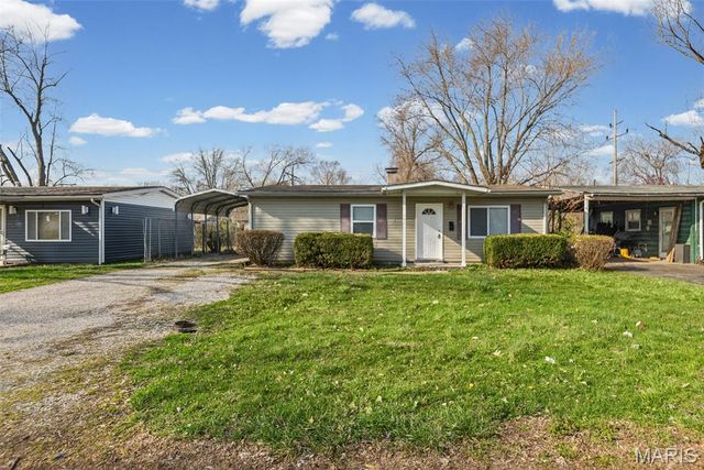 502 Saint Thomas Lane, Cahokia, IL 62206