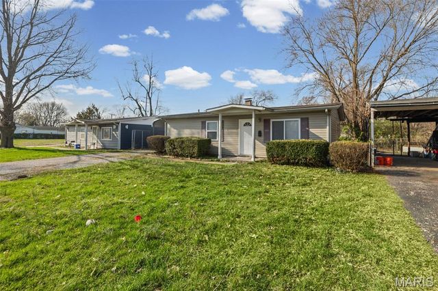 502 Saint Thomas Lane, Cahokia, IL 62206