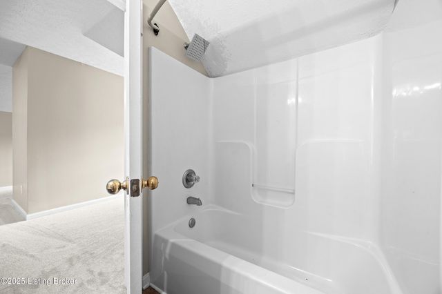 6202 Apple Cider Dr, Louisville, KY 40219