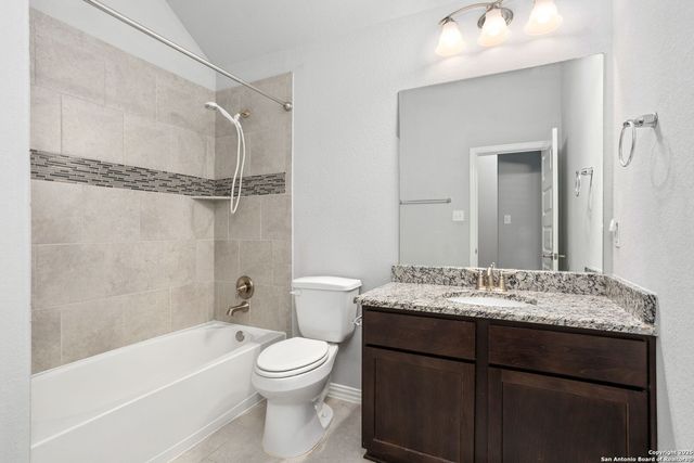 27730 Lokaya Falls, Boerne, TX 78015