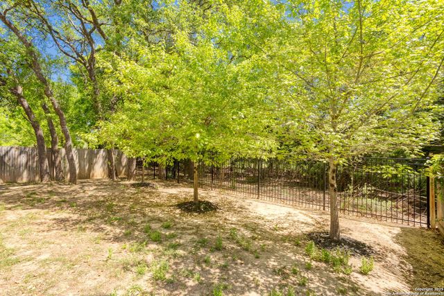 27730 Lokaya Falls, Boerne, TX 78015