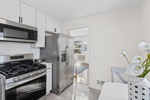 8773 Grenadier Avenue S, Cottage Grove, MN 55016