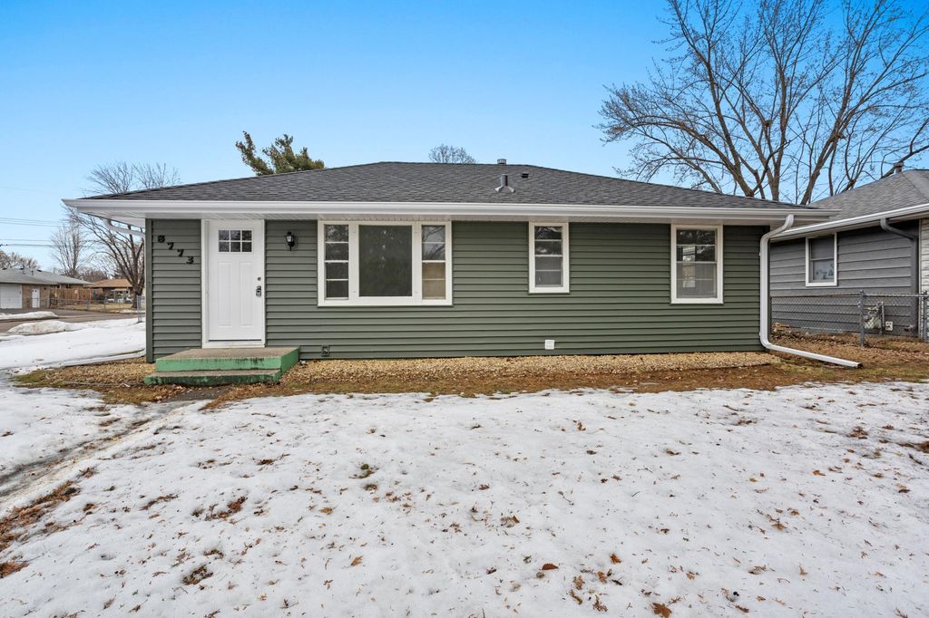 8773 Grenadier Avenue S, Cottage Grove, MN 55016