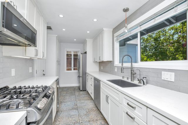 2124 Ahneita Dr, Pleasant Hill, CA 94523
