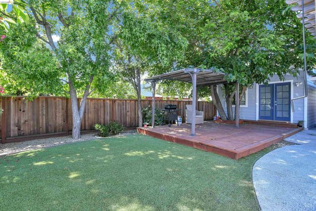 2124 Ahneita Dr, Pleasant Hill, CA 94523