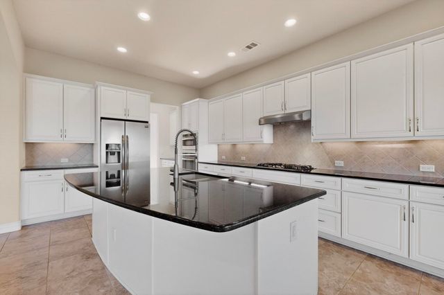 8708 Crestview Drive, Denton, TX 76207