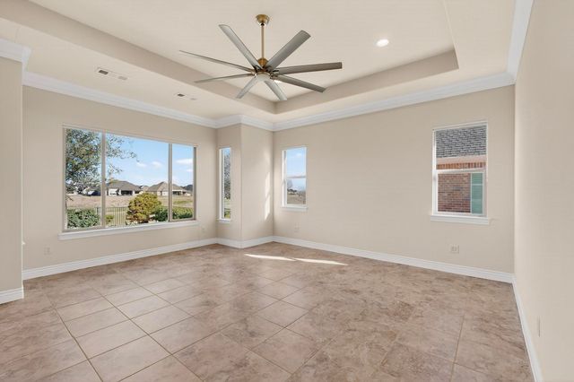 8708 Crestview Drive, Denton, TX 76207