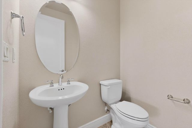 8708 Crestview Drive, Denton, TX 76207