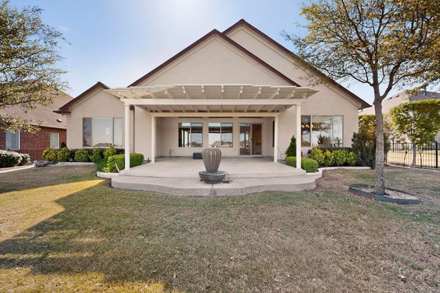 8708 Crestview Drive, Denton, TX 76207