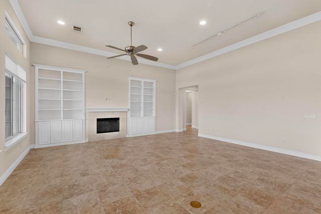 8708 Crestview Drive, Denton, TX 76207