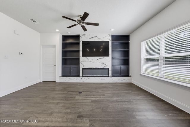 11585 Paige Cove, Ocean Springs, MS 39564