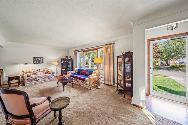 104 E 216th Street, Euclid, OH 44123