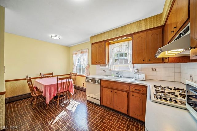 104 E 216th Street, Euclid, OH 44123