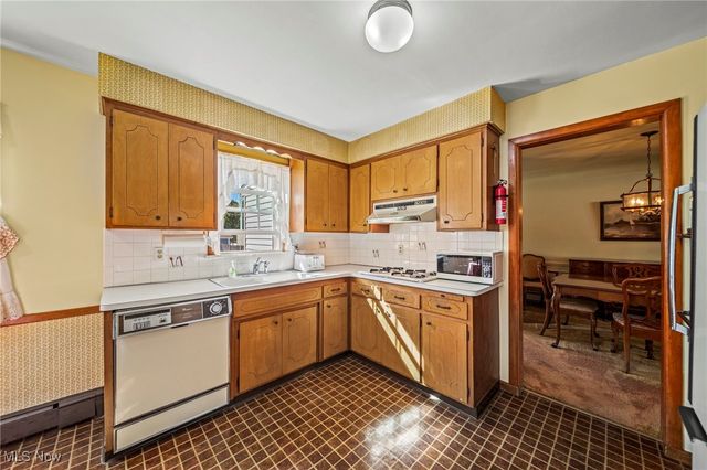 104 E 216th Street, Euclid, OH 44123