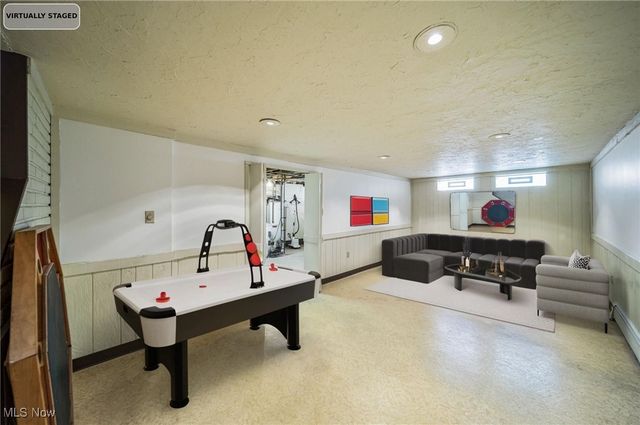 104 E 216th Street, Euclid, OH 44123