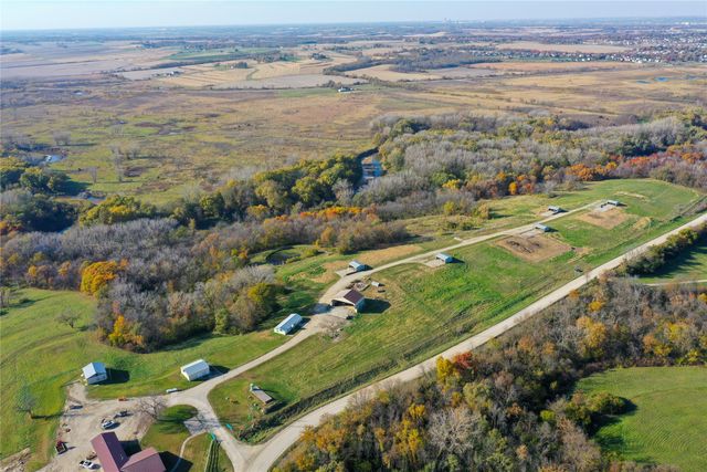 03 170th Avenue, Carlisle, IA 50047