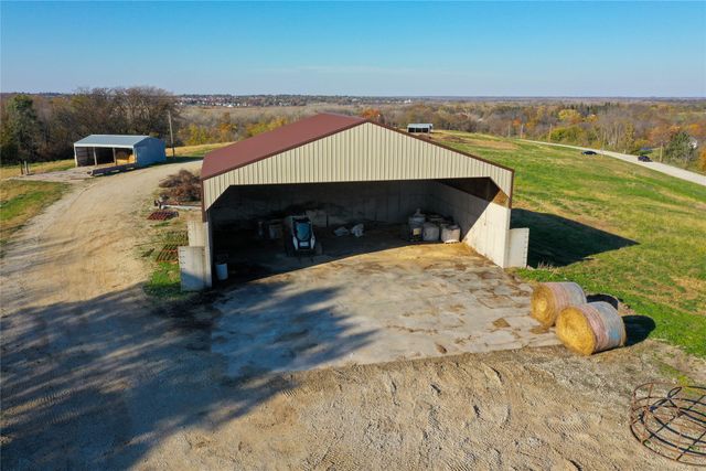 03 170th Avenue, Carlisle, IA 50047